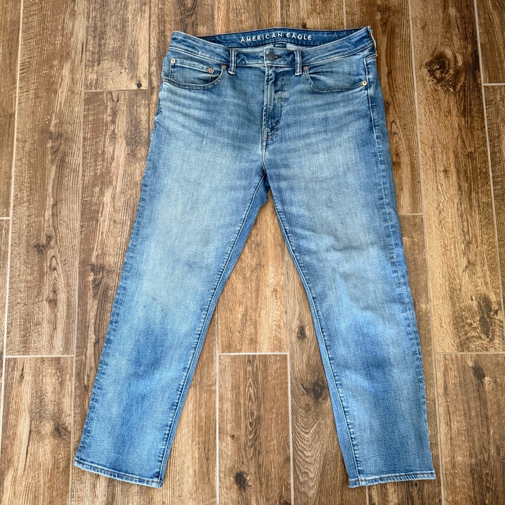 American Eagle Outfitters Men's Airflex+
Original Straight Jean